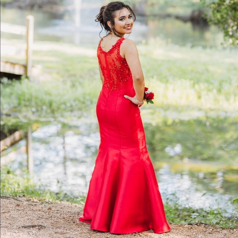 Red prom dress
